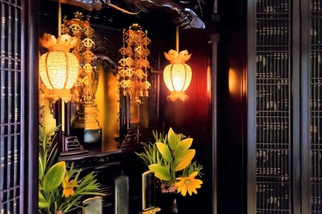 仏壇の役割って何?どういう種類があるの?